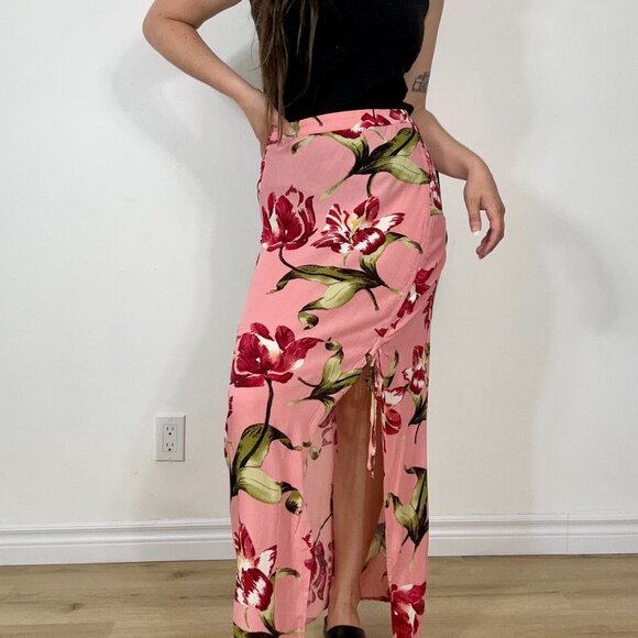 *Forever 21 Pink Floral Maxi Skirt - Picture 3 of 6